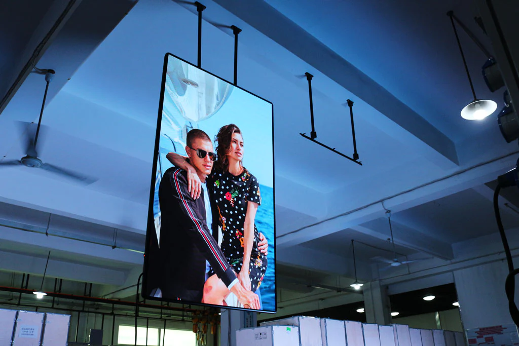 LED-Poster-Mirror-LED-Screen-4_dd2e3d4a-cfea-48c5-936b-7c4c79ef85b8